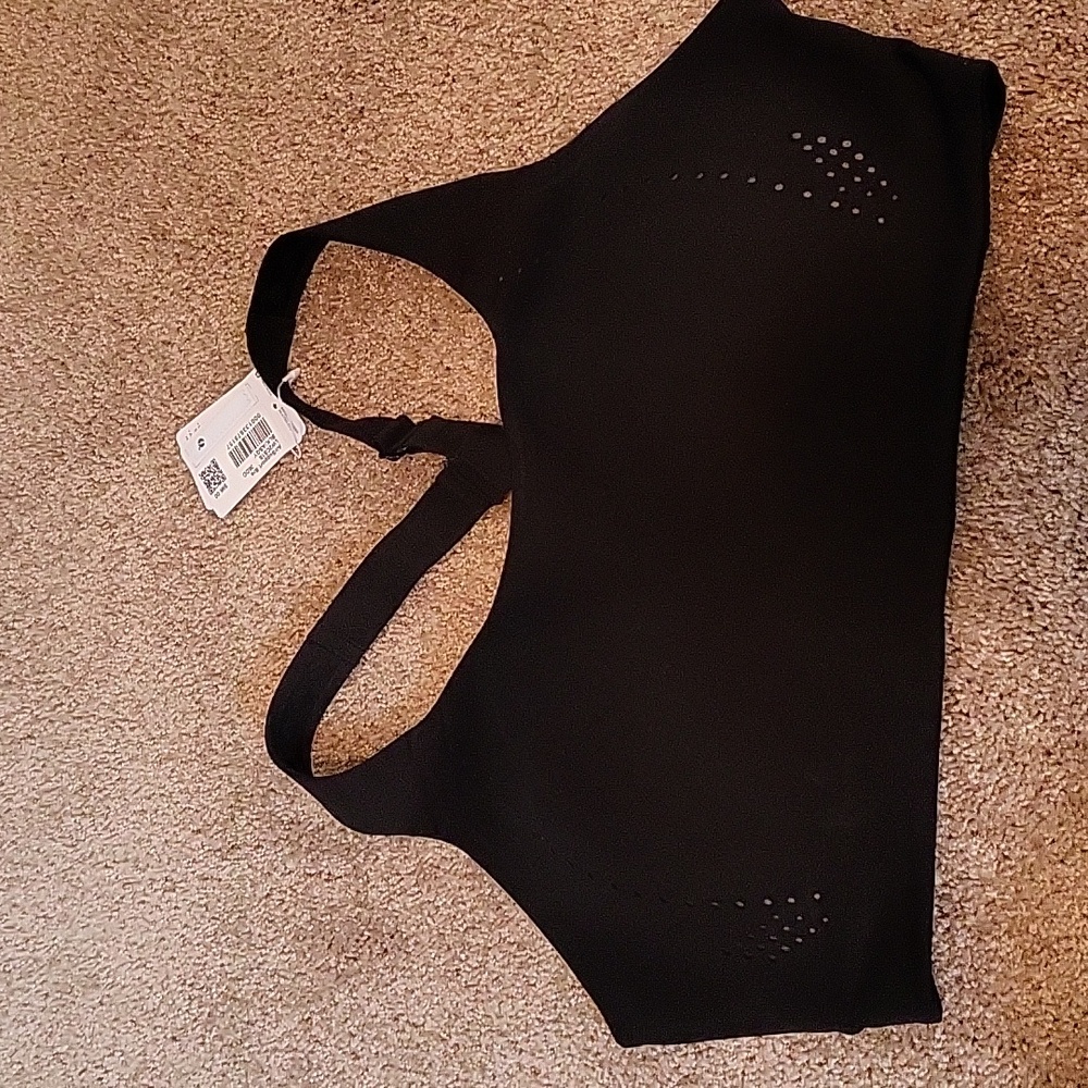Lululemon Air Support Bra 36DD in Black